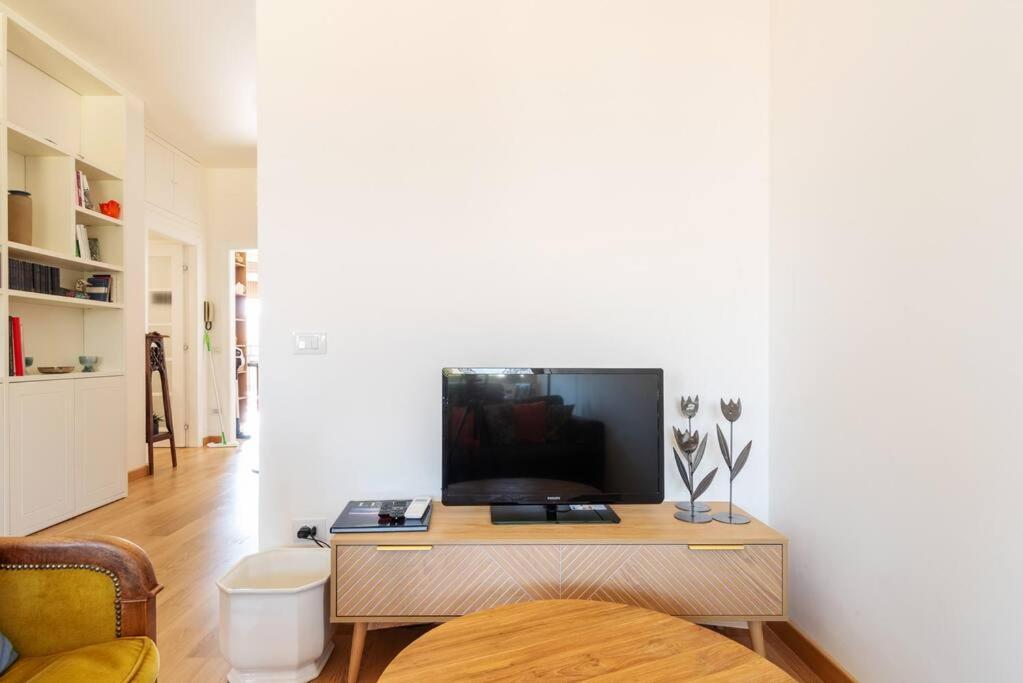 Elegante Bilocale San Calocero Apartment Milan Exterior photo